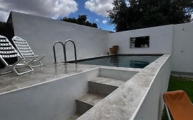 Juniors Country House